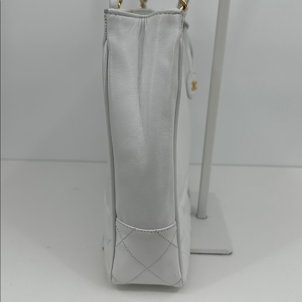 Authenticated CHANEL Quilted Shoulder Bag- White - Picture 6 of 16